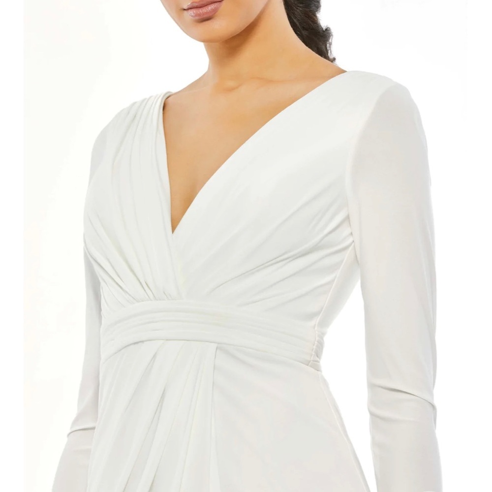 NWT Mac Duggal  V-NECK LONG SLEEVE HIGH SLIT WOMEN GOWN sz 8 - Picture 3 of 12